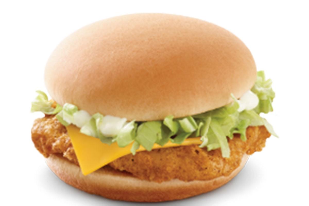 CHICKEN CHEESE BURGER